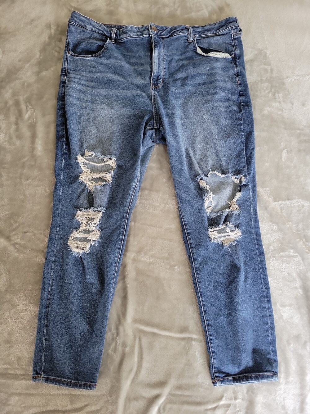 American Eagle Women's Distressed 24R Denim Jeans Hi-Rise 90s Y2K Grunge Stretch
